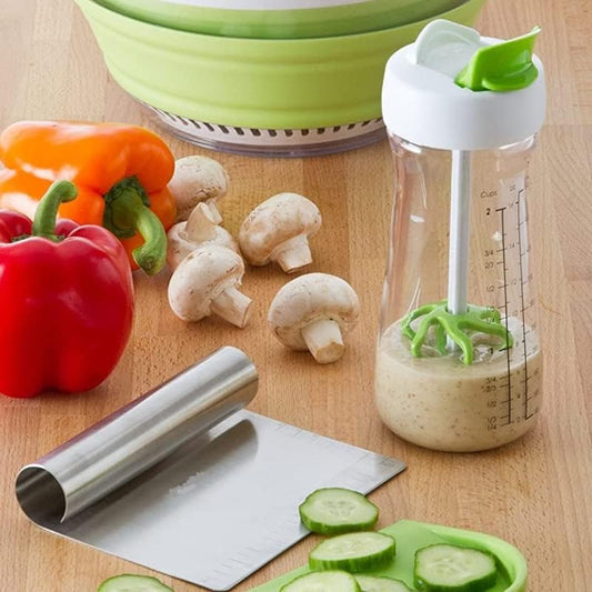 Salad Dressing Shaker Container, Dripless Pour, Leak-free, Soft Grip, BPA Free, Homemade Salad Dressing Bottle Mixer Measure, 500ml