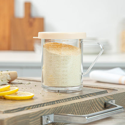 10 oz Clear Polycarbonate Dredge Spice Shaker