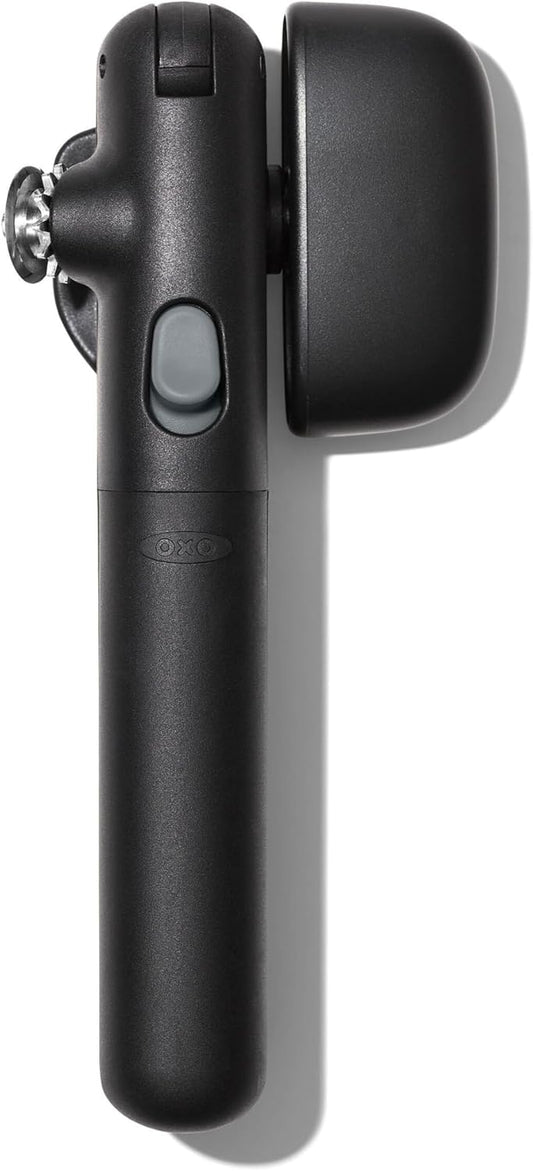 Good Grips Lock & Go Can Opener, Manual Can Opener with Locking Arms and Easy-Release Button, Handheld Kitchen Gadget, Compact Kitchen Utensil for Everyday Use