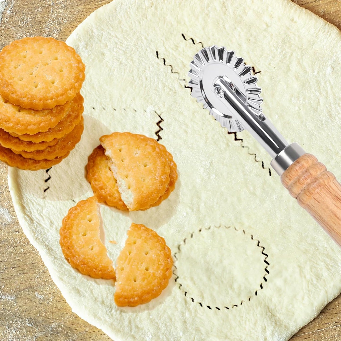 Pastry Wheel Cutter, Stainless Steel Ravioli Cutter, Fluted Pastry Wheel with Long Wooden Handle for Home Making Pasta Pizza Ravioli Cookie Tools