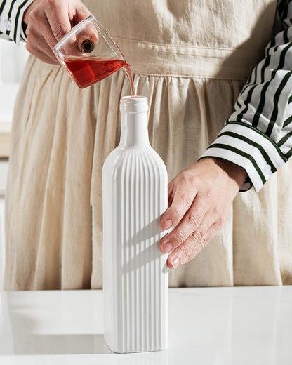 18 oz Olive Oil Dispenser Bottle for Kitchen, Ceramic Oil Bottle with Automatic Stainless Steel Pourer