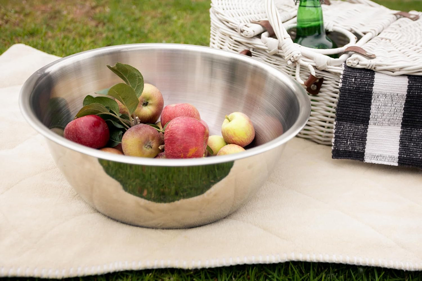 Fox Run Large Stainless Steel Mixing Bowl, 6.25-Quart, 11.75 x 5.5 inches, Metallic