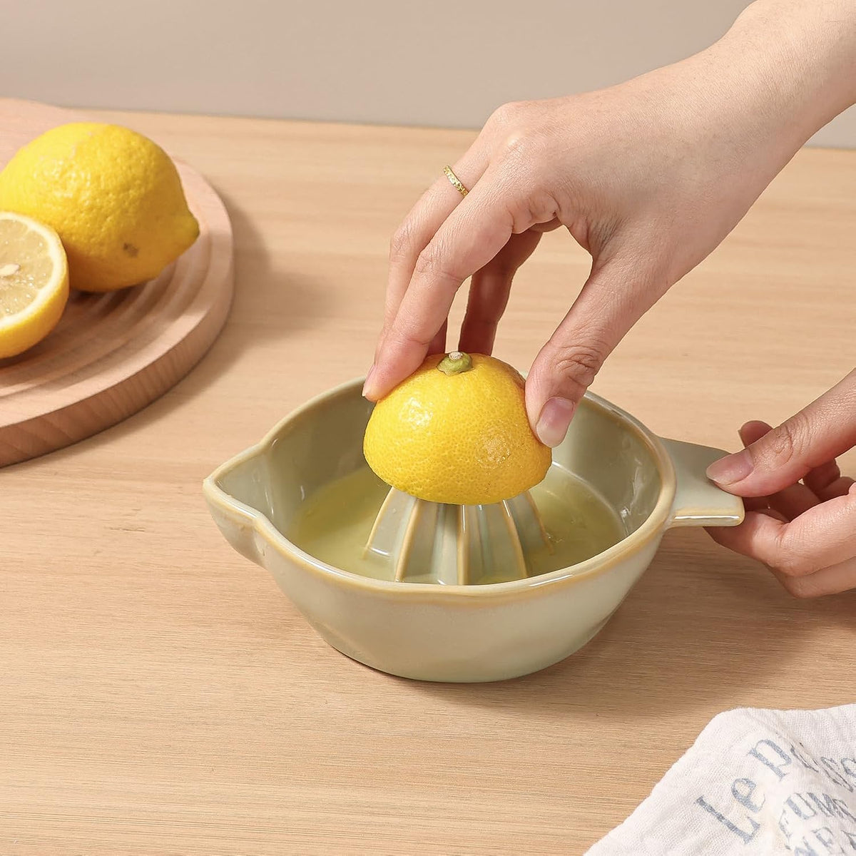Ceramic Lemon Juicer Reamer Manual Citrus Lime Hand Squeezer Bowl Handheld