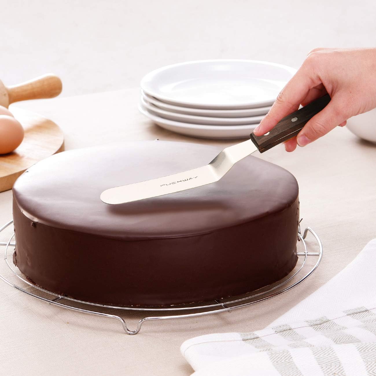 Offset Cake Icing Spatula Set of 4, 4"-6"-8"-10" | Professional Stainless Steel, Cake Decorating Frosting Spatulas, Flexible Resistant Blade, Wooden Handle For Easy Grip