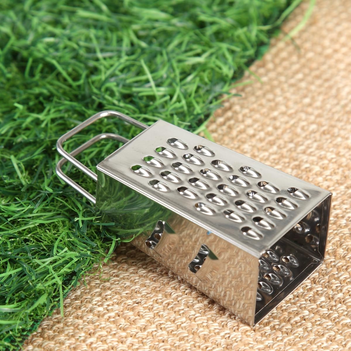 Mini Box Cheese Graters Set of 4, Stainless Steel Grater for Ginger, Garlic, Lemon, Potato, Chocolate, Vegetables (2.3 * 1.38inch)
