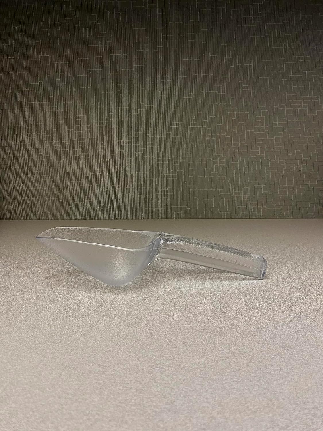 Plastic Utility Ice Scooper, 6-ounce, Clear, Dishwasher Safe Kitchen Scoop for Weddings/Bar/Ice Bucket/Kitchen/Popcorn
