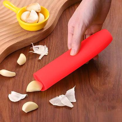 Garlic Peeler Silicone Garlic Peeler Skin Remover Easy Roller Tube Skin Remover Peel with Hanging Hole Effortless to Peel (Green)