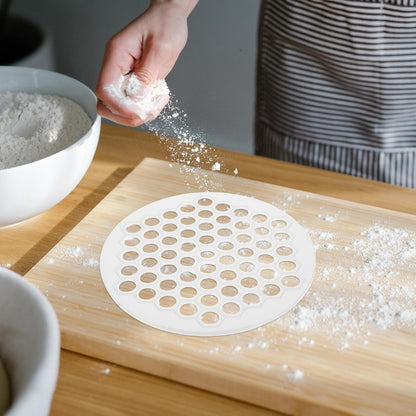 Dumpling Mold Russian Ravioli Maker Plastic Pelmeni Mold Kitchen Supply for Chinese Dumpling Maker Multi-Hole Ravioli Dough Form for Quick Homemade Dumplings