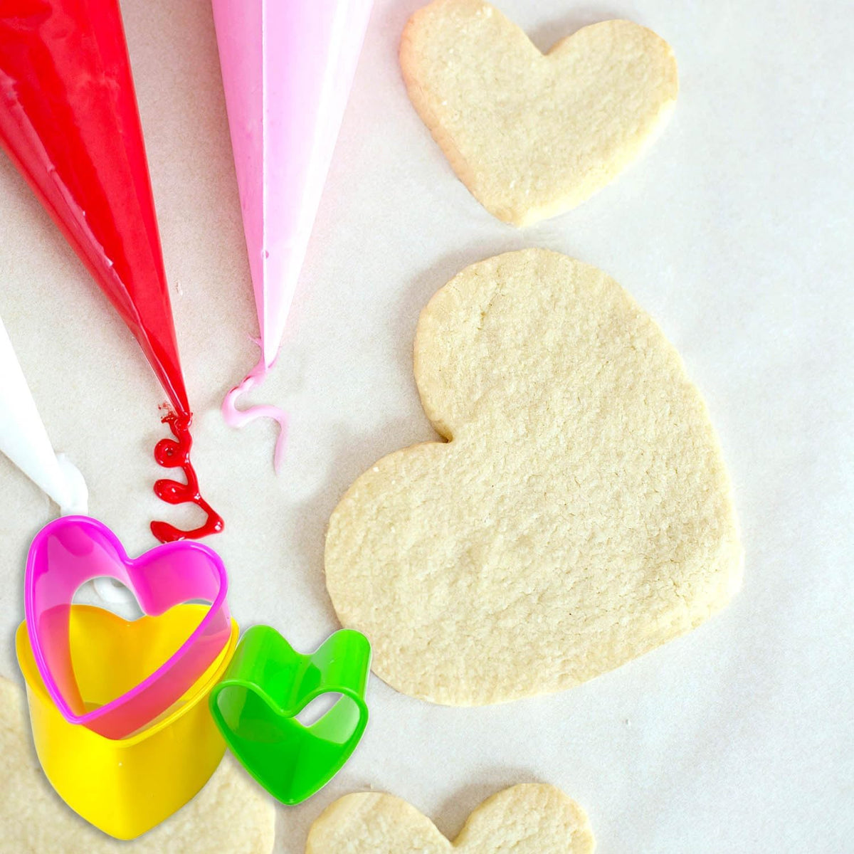 Cookie Biscuit Cutter Set, Two Side Cookie Cutters Plastic Set Multi-size Cake Fruit Vegetable Shapes Cutter Random color (Round Shaped, 6 Pack)