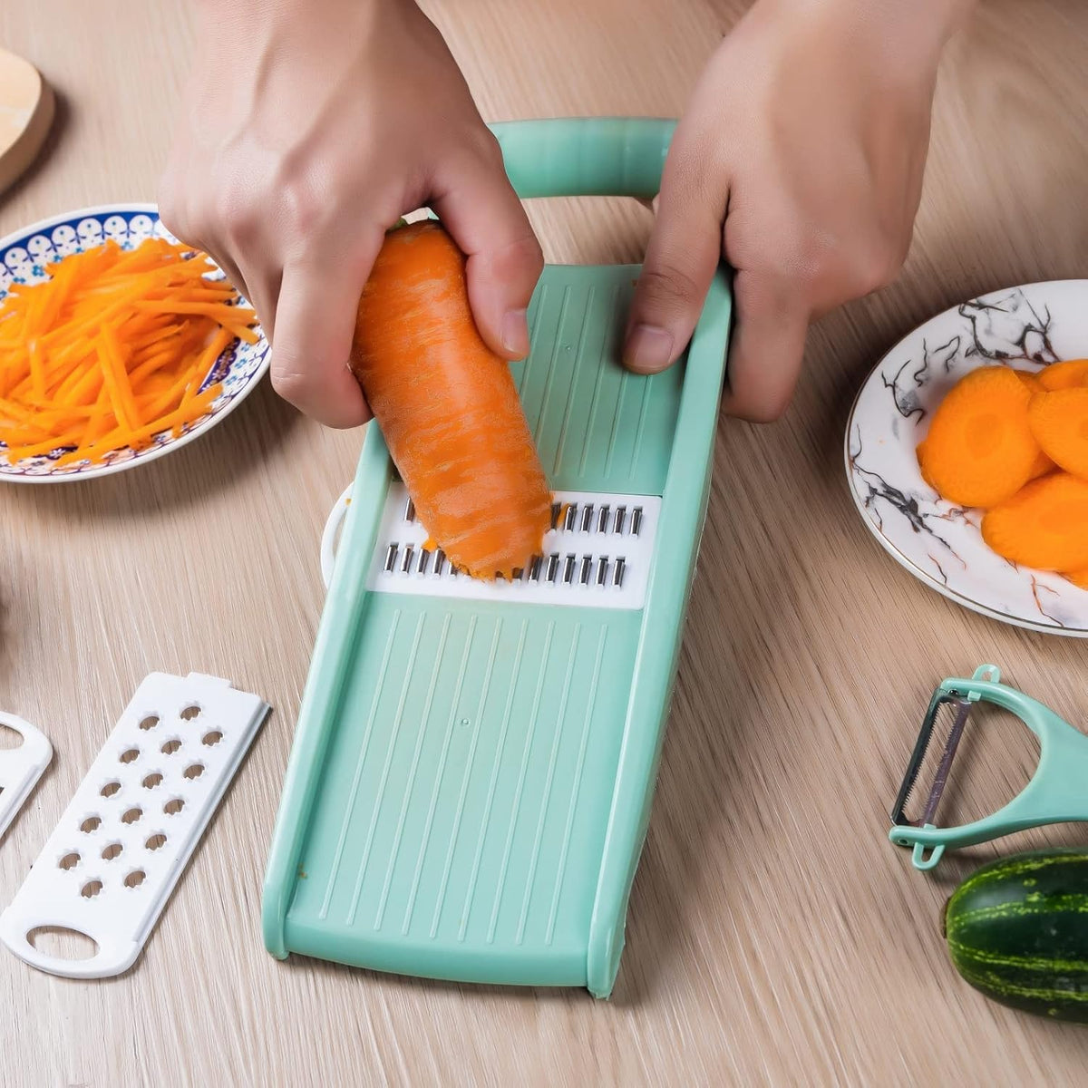 Mandoline Slicer for Kitchen 7-in-1 Mandoline Food Slicer