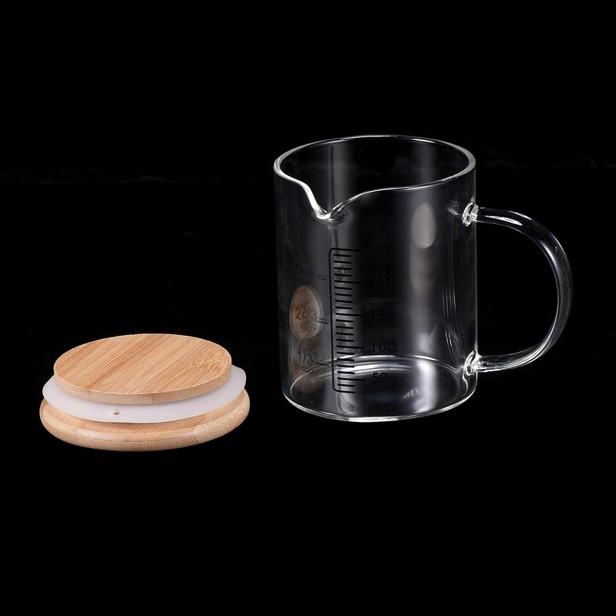 250ml Glass Measuring Cup, 3.3 Borosilicate Glass Graduated White Printed Scale Liquid Measure Cups Beaker with Wood Lid and V-Shaped Spout for Kitchen
