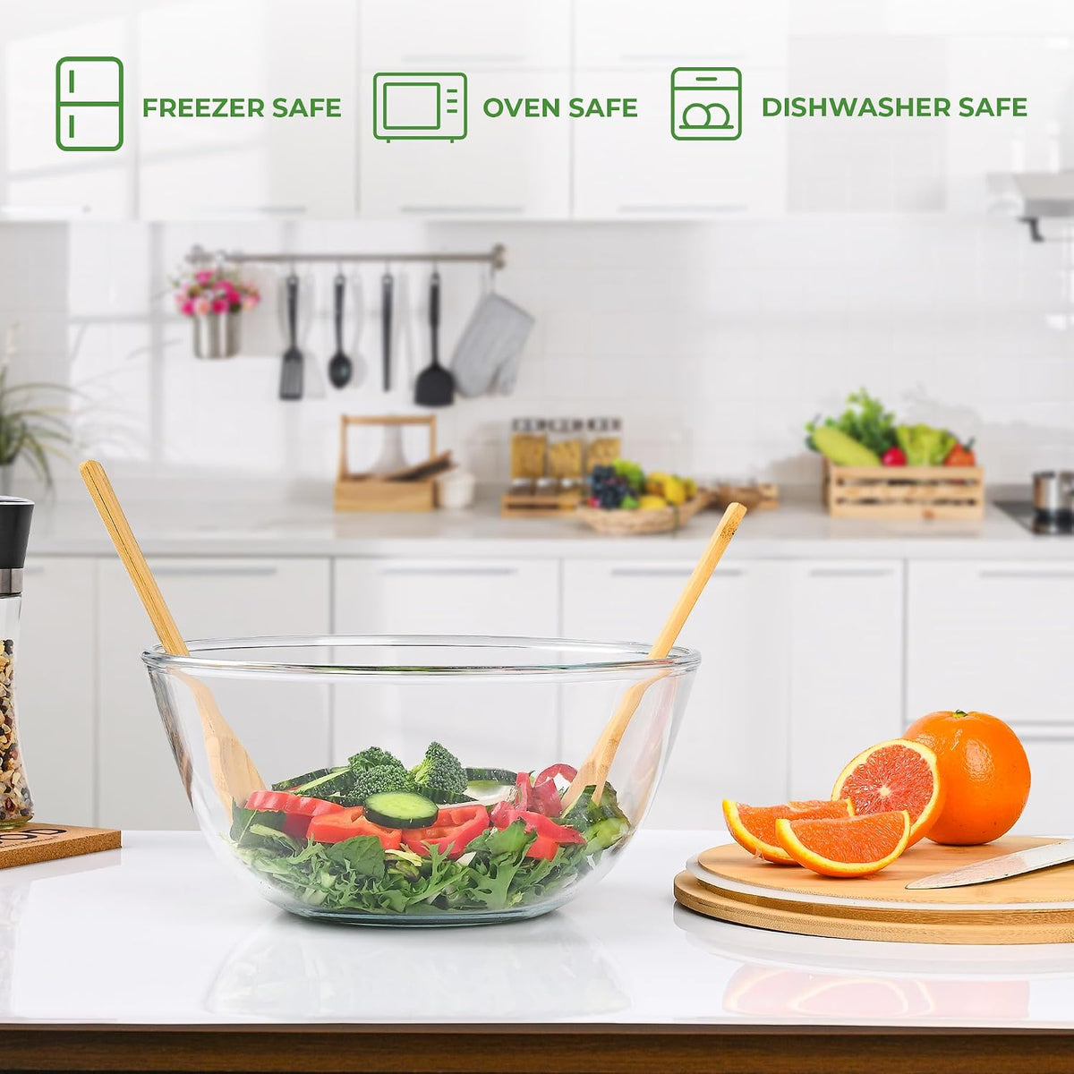 Glass Salad Bowl with Sealing Lid, 10.6Inch Large Trifle Bowl Glass Fruit Bowl, 4.7 Quart Large Capacity Serving Bowls for Salad, Pasta, Fruit, Dessert Display Cake, Microwave Safe