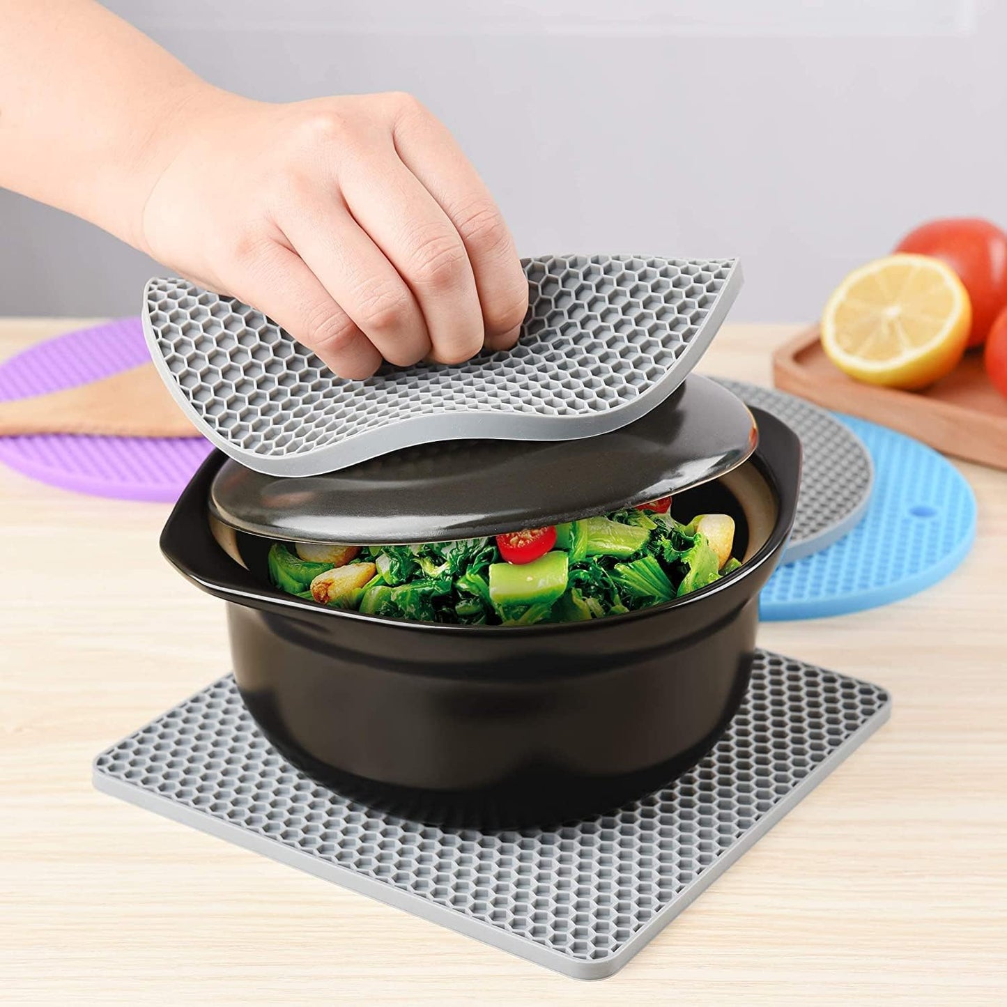 Silicone Trivet Pot Mat, Silicone Pot Holders for Hot Pan and Pot Pads. Heat Resistant Counter Mats for Tables Placemats,Countertops, Spoon Rest and Large Coasters,4 Pack Gray(2 Squared + 2 Round)