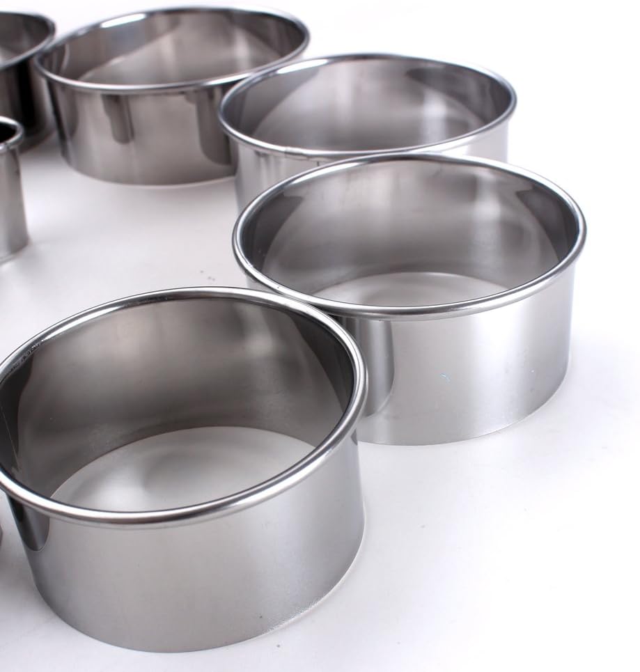 Round Stainless Steel Cookie Biscuit Cutters Set in Storage Tin, Assorted Sizes, 11 Pieces