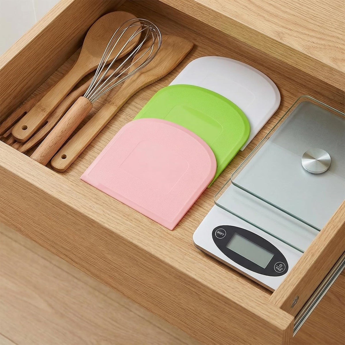 6 PCS Dough Scraper Set, Plastic Bench Scraper and Flexible Bowl Scraper, Baking Scraper Dough Cutter for Bread Dough, Pastry, Cake and Sourdough, White Pink Green