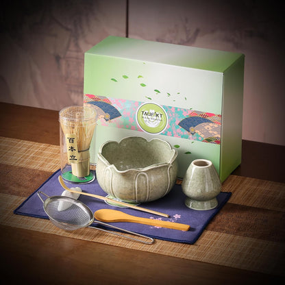 Matcha Whisk Set, Ceramic Matcha Set, Matcha Kit Set Includes Matcha Bowl, Matcha Whisk and Holder, Bamboo Scoop and Sifter, Matcha Tea Set, Ideal Gift for Family/Friend (Pink)
