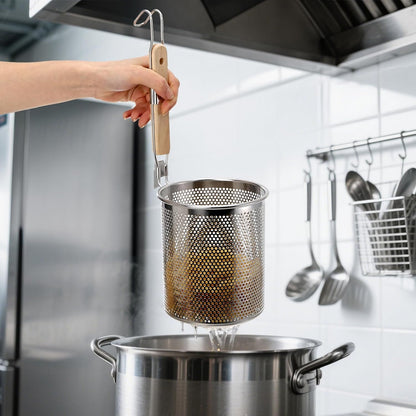 ZAVOOS 4 Pack Stainless Steel Pasta Strainer, 4.5''D x 6''H