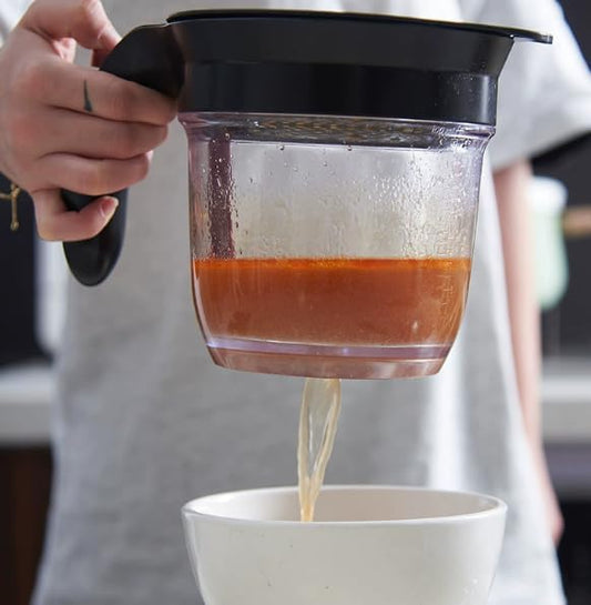 Fat & Grease Separator with Fine Mesh Filter and oil Sauce Separator Strainer with a bottom drain valve. Sauce separator strainer for healthier cooking. 33Oz or 0.975 Lt