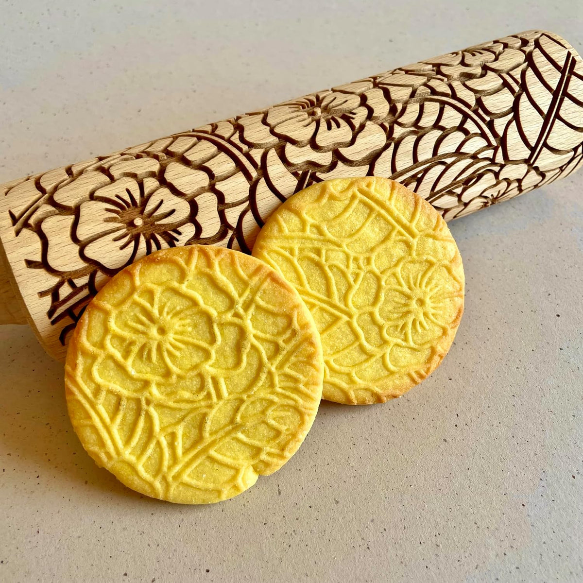 FLORAL WREATH Embossing Rolling Pin with Flowers Pattern. Dough and Clay Roller for Embossed Cookies and Pottery. Cookie and Ceramic Stamp. Backing Gifts for Women