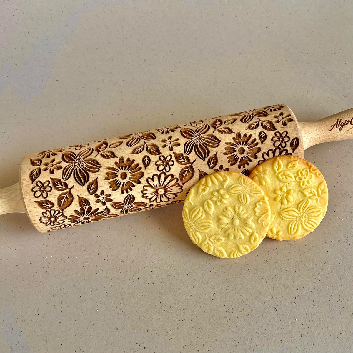 FLORAL WREATH Embossing Rolling Pin with Flowers Pattern. Dough and Clay Roller for Embossed Cookies and Pottery. Cookie and Ceramic Stamp. Backing Gifts for Women