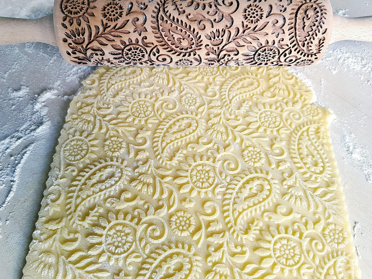 FLORAL WREATH Embossing Rolling Pin with Flowers Pattern. Dough and Clay Roller for Embossed Cookies and Pottery. Cookie and Ceramic Stamp. Backing Gifts for Women