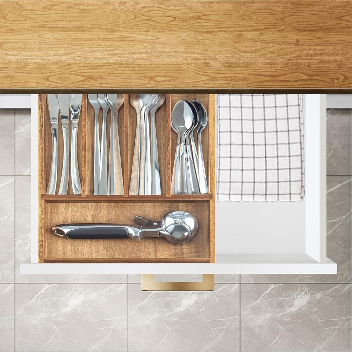 Acacia Wood Expandable Silverware Organizer, Kitchen Utensil Drawer Organizer for Forks & Spoons, 8-Compartment Cutlery Tray, Flatware Holder