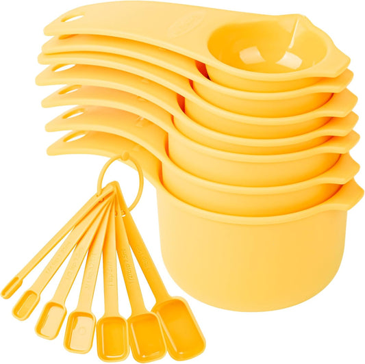 Plastic Measuring Cups and Spoons Set, 7 Plastic Measuring Cups and 7 Measuring Spoons with 1 Leveler, Engraved Both US&Metric Measure Cup Spoon for Kitchen&Baking Yellow