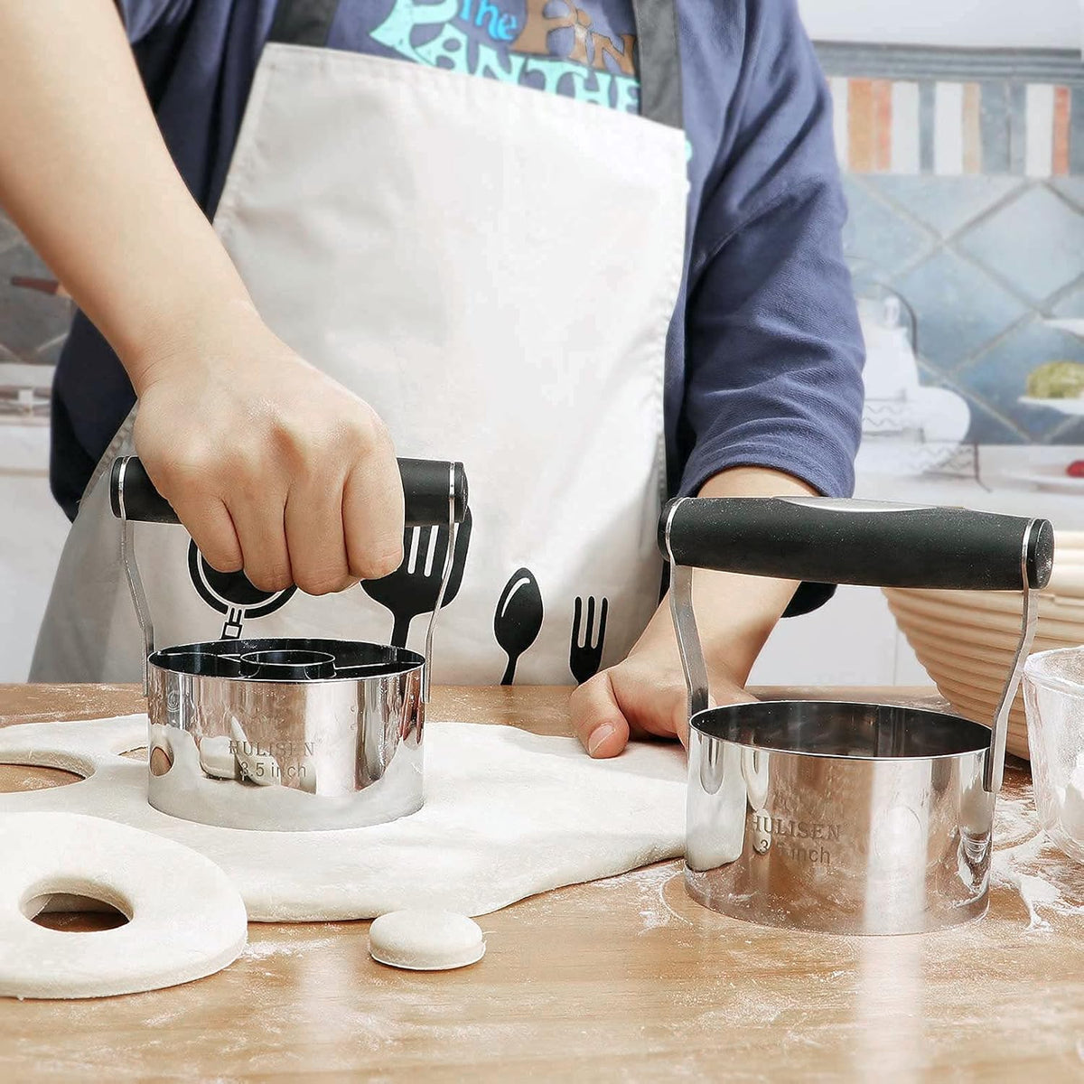 3.5 in Donut Cutter & Biscuit Cutter Set with hole, Stainless Steel | Set of 2, Ergonomic Rubber Handle, Dishwasher Safe, Baking Beginner Friendly, Gift-Ready Packaging