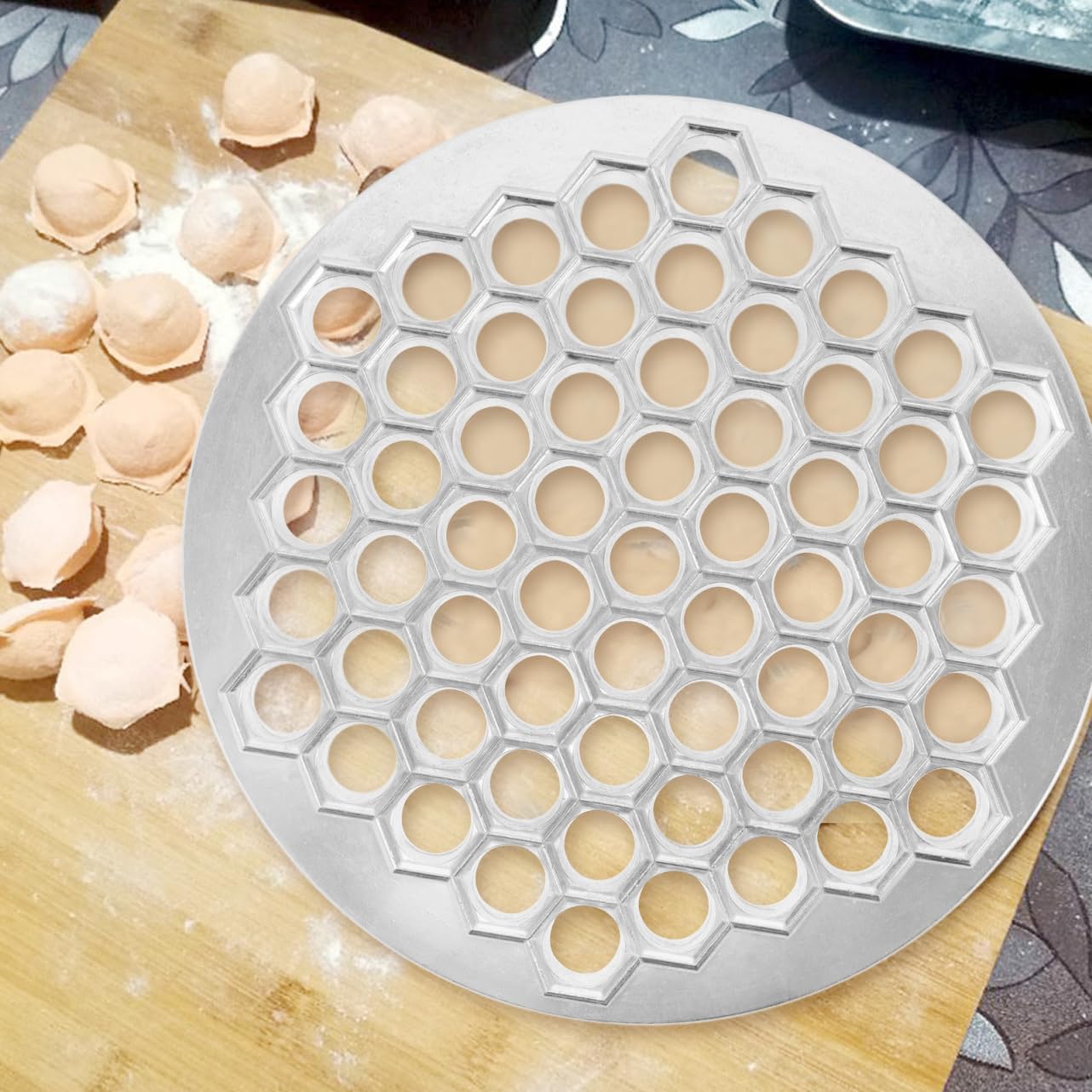 Russian Pelmeni Maker Mold Reusable Dumpling Maker for Homemade Pelmeni Ravioli Wontons Potstickers 13.18 X 13.18 X 0.78 in Kitchen Tool