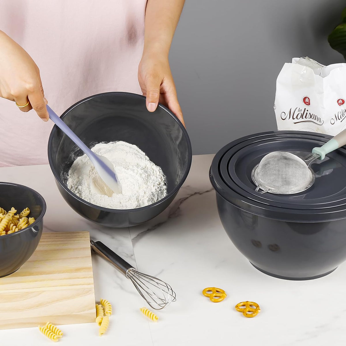 Plastic Mixing Bowls with Lids Set for Kitchen, 5 Set Nesting Bowls for Mixing, Baking, Prepping, Cooking and Serving Food, Mixing Bowls Dishwasher, Microwave Safe