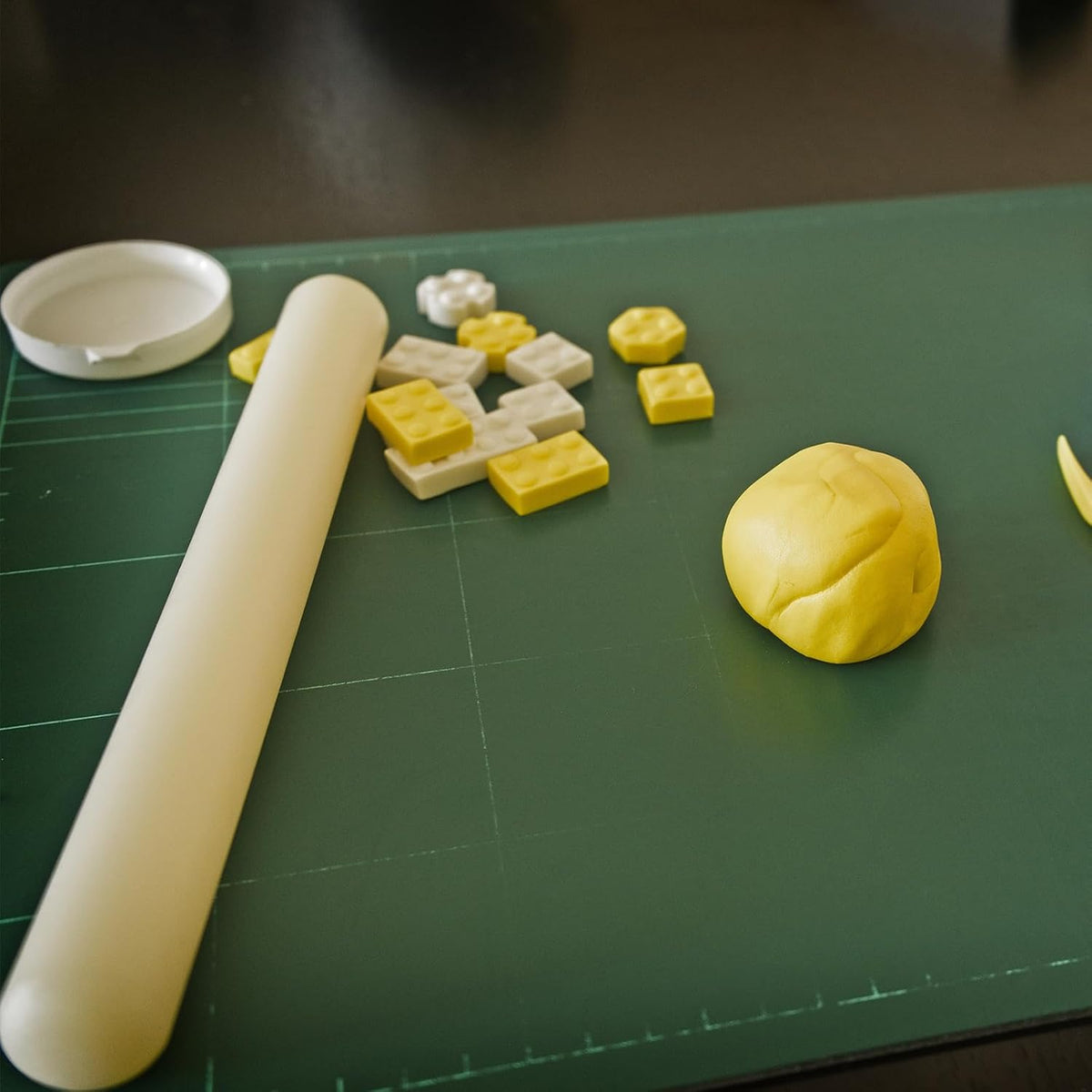 13 Inch x 0.98 Inch PP Plastic Non-Stick Fondant Rolling Pin - Dough Roller for Cookie, Pastry, Pizza, Clay - Kitchen Decorating Tools