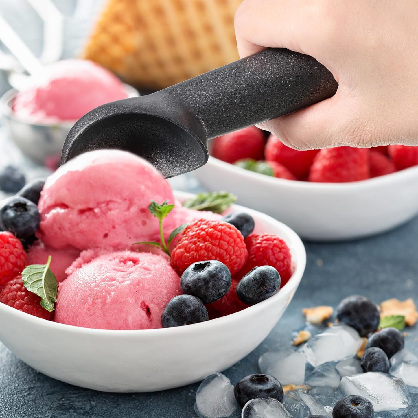 3 Pieces Ice Cream Scoop 7 Inches Nonstick Anti Freeze Ice Cream Scooper with Comfort Handle Aluminum Alloy Design Professional Ice Cream Scoop Easy Clean for Gelato Cookie Sorbet (Silver)