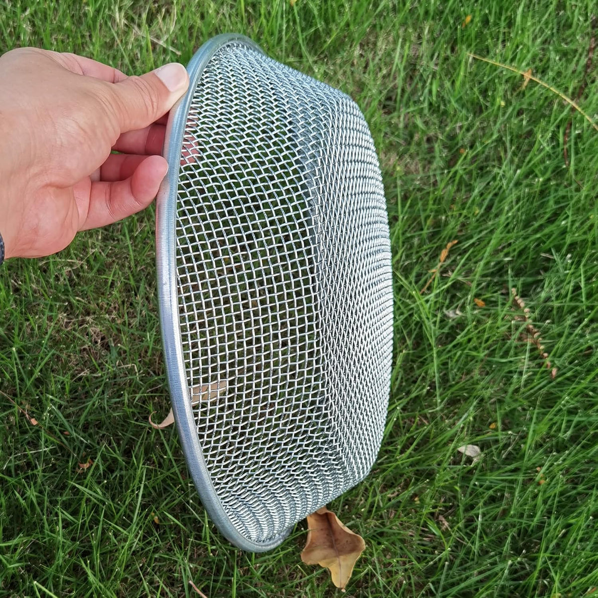 2PCS Gardening Sand Soil Compost Sifter Perfect for 5 Gallon Bucket, 1/4 Inch Mesh, 1/8 Inch Mesh