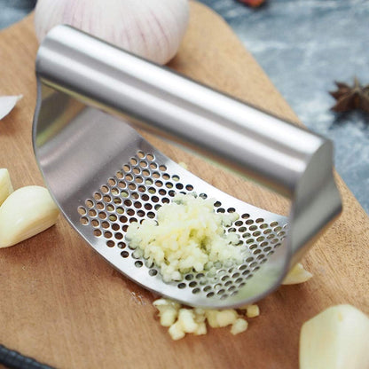 Garlic Press Rocker Stainless Steel, Fruit Crusher with Comfortable Handle Porous Surface, Easy Use & Clean, Vegetable Squeezer Kitchen Tool