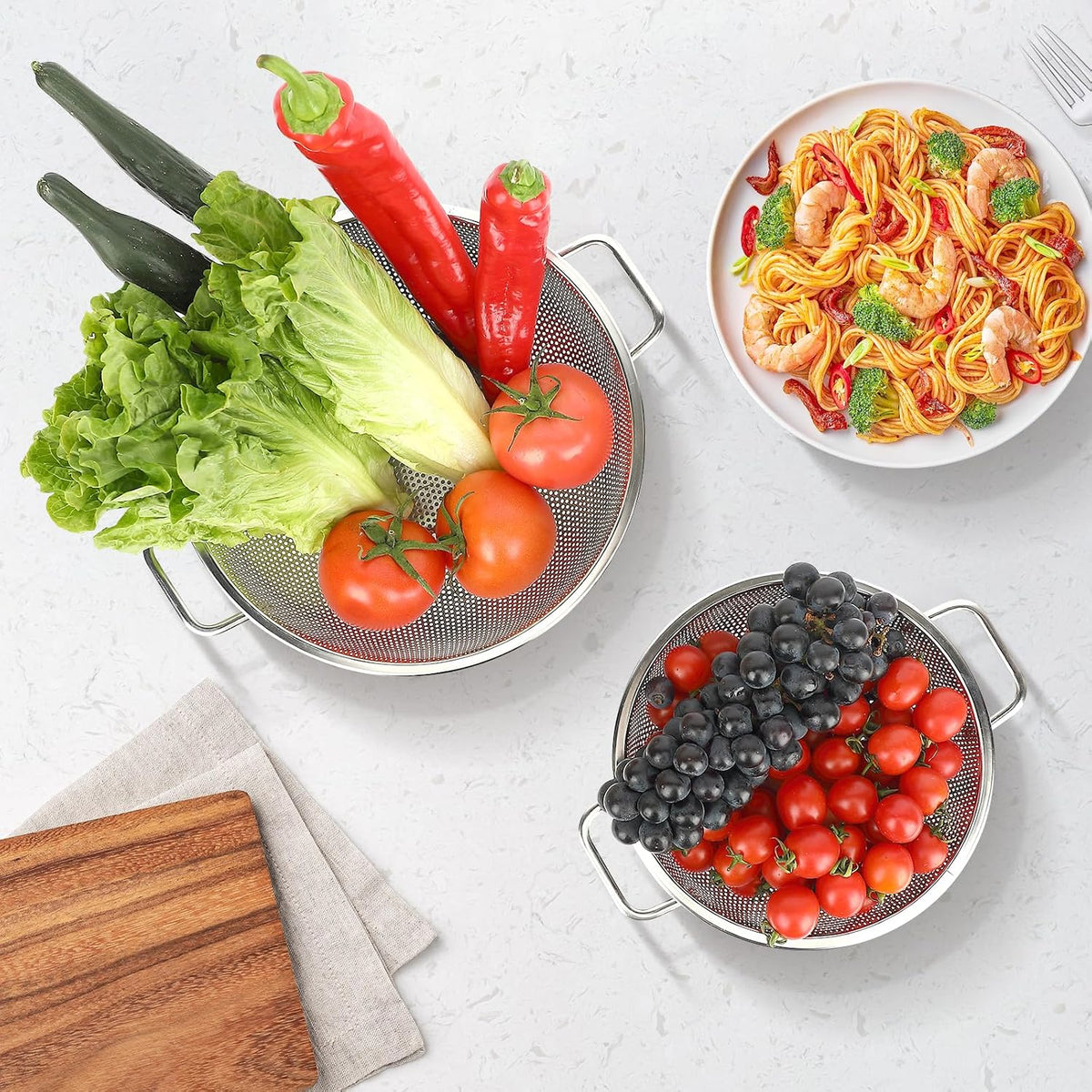 Colander for Kitchen, 3QT, Stainless Steel Colander Strainer with Handle for Fruits Vegetables Cooking Food, Dishwasher Safe