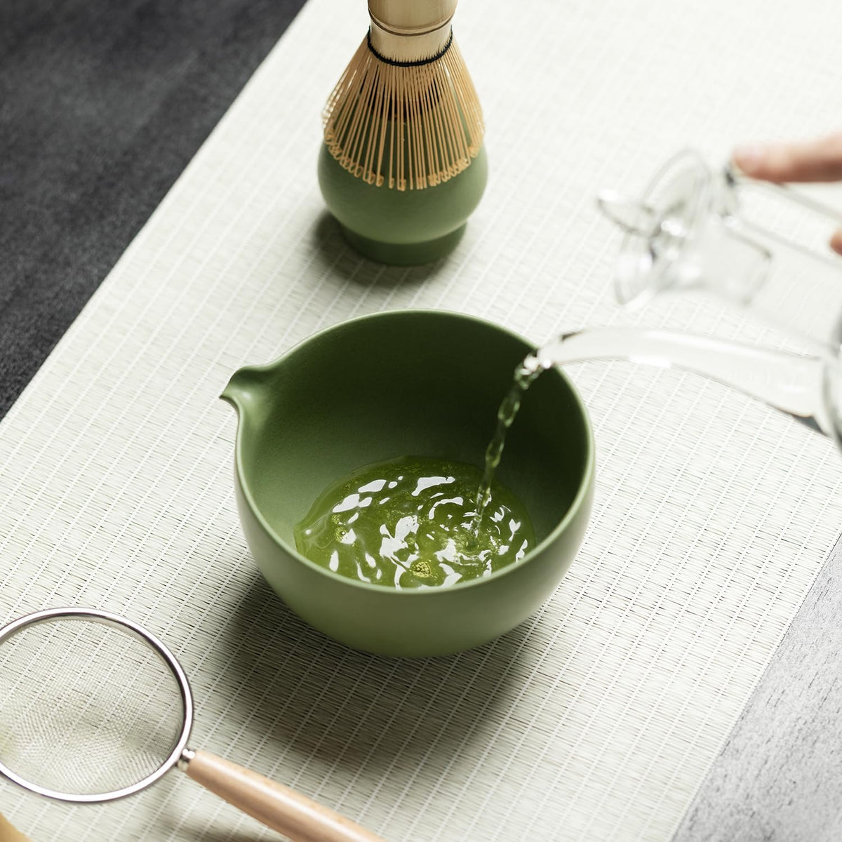 Matcha Whisk Set, Matcha Set with Ceramic Matcha Bowl, Bamboo Whisk & Holder, Sifter, Tea Scoop (Black Gold)