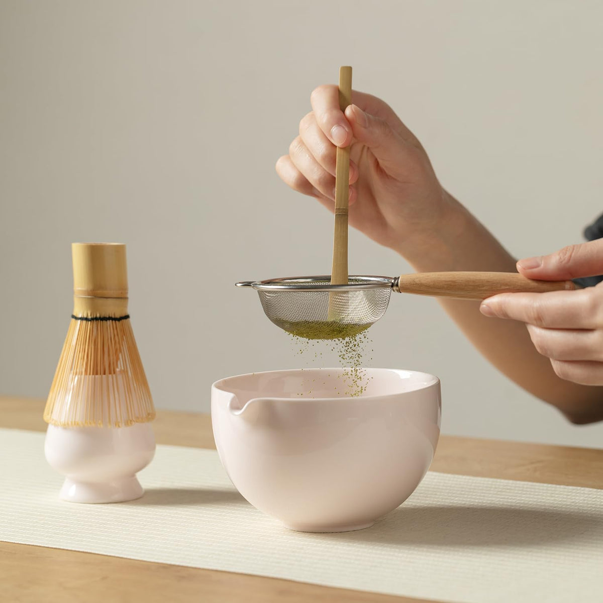 Matcha Whisk Set, Matcha Set with Ceramic Matcha Bowl, Bamboo Whisk & Holder, Sifter, Tea Scoop (Black Gold)