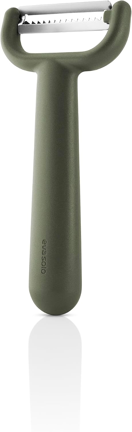 Green Tools julienne Peeler | Efficient peeler for making impressive vegetable or fruit ribbons or strips | Danish Design & Functionality | Kitchen Gadgets & Accessories