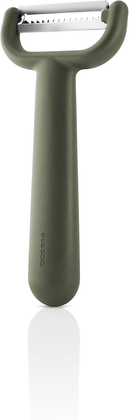 Green Tools julienne Peeler | Efficient peeler for making impressive vegetable or fruit ribbons or strips | Danish Design & Functionality | Kitchen Gadgets & Accessories