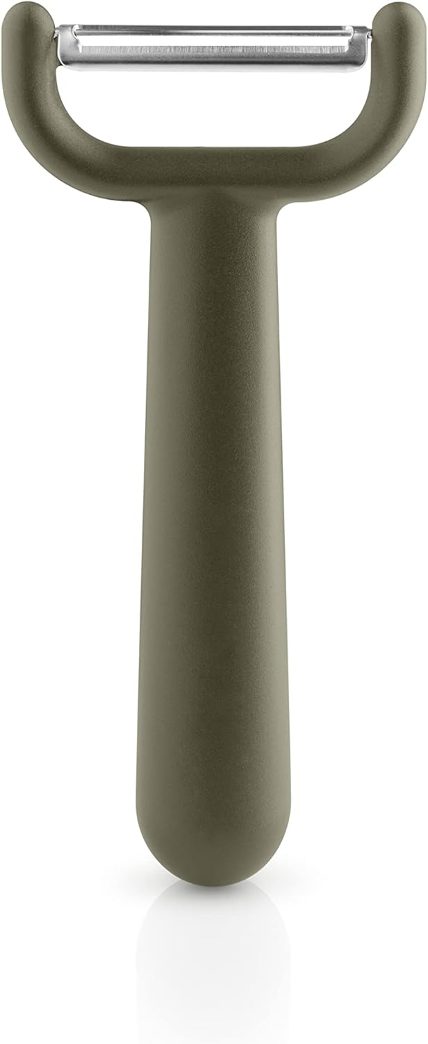 Green Tools julienne Peeler | Efficient peeler for making impressive vegetable or fruit ribbons or strips | Danish Design & Functionality | Kitchen Gadgets & Accessories