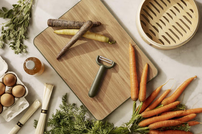 Green Tools julienne Peeler | Efficient peeler for making impressive vegetable or fruit ribbons or strips | Danish Design & Functionality | Kitchen Gadgets & Accessories