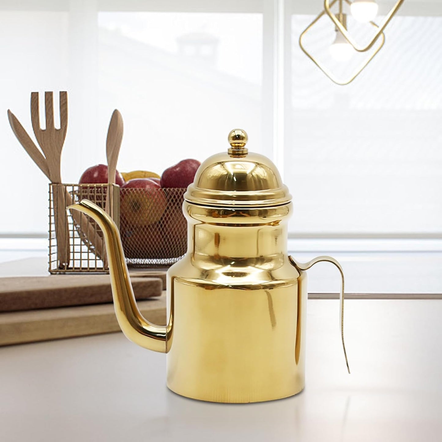 15oz Oil Dispenser， Stainless Olive Oil Dispenser,Vinegar Dispenser with Non-Slip Handle, Olive Oil Can for Kitchen Cooking Restaurant BBQ (Gold)