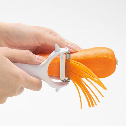 Corporation DH8171 Kimpira Peeler, 0.1 inches (3 mm), Wide, Cut, Vegetables, Julienne Potato, Sprout Remover, Dishwasher Safe, Orange, Made in Japan