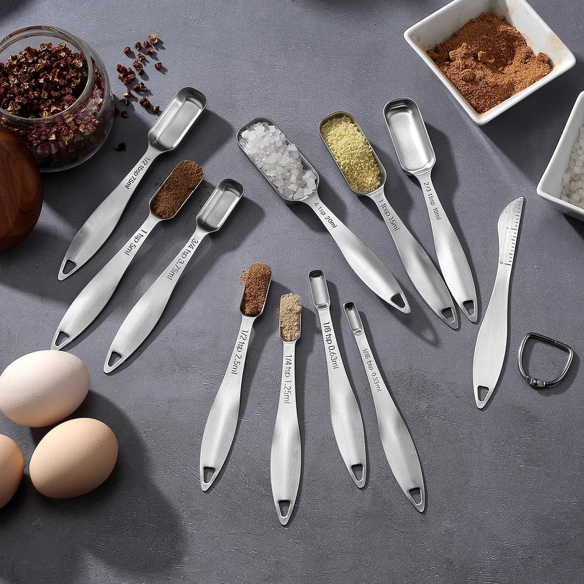 Measuring Cups and Spoons Set of in 18/8 Stainless Steel, Heavy Duty 8 Measuring Cups, 10 Measuring Spoons, 1 Leveler & 5 Mini Measuring Spoons Ideal for Dry and Liquid Ingredients