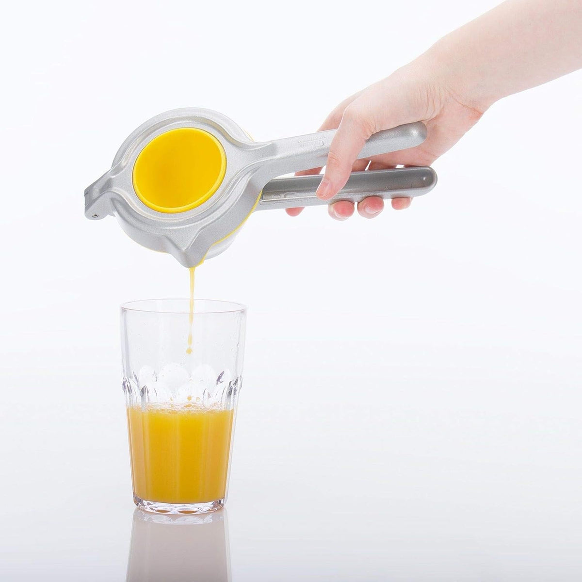 Limona - Fruit Squeezer, Heavy Duty Citrus Press, Manual Juicer for Lemon, Lime, Orange & Other Fruits with Aluminum Hand Press, Hand Held Fruit Juicer with Ergonomic Lever Design