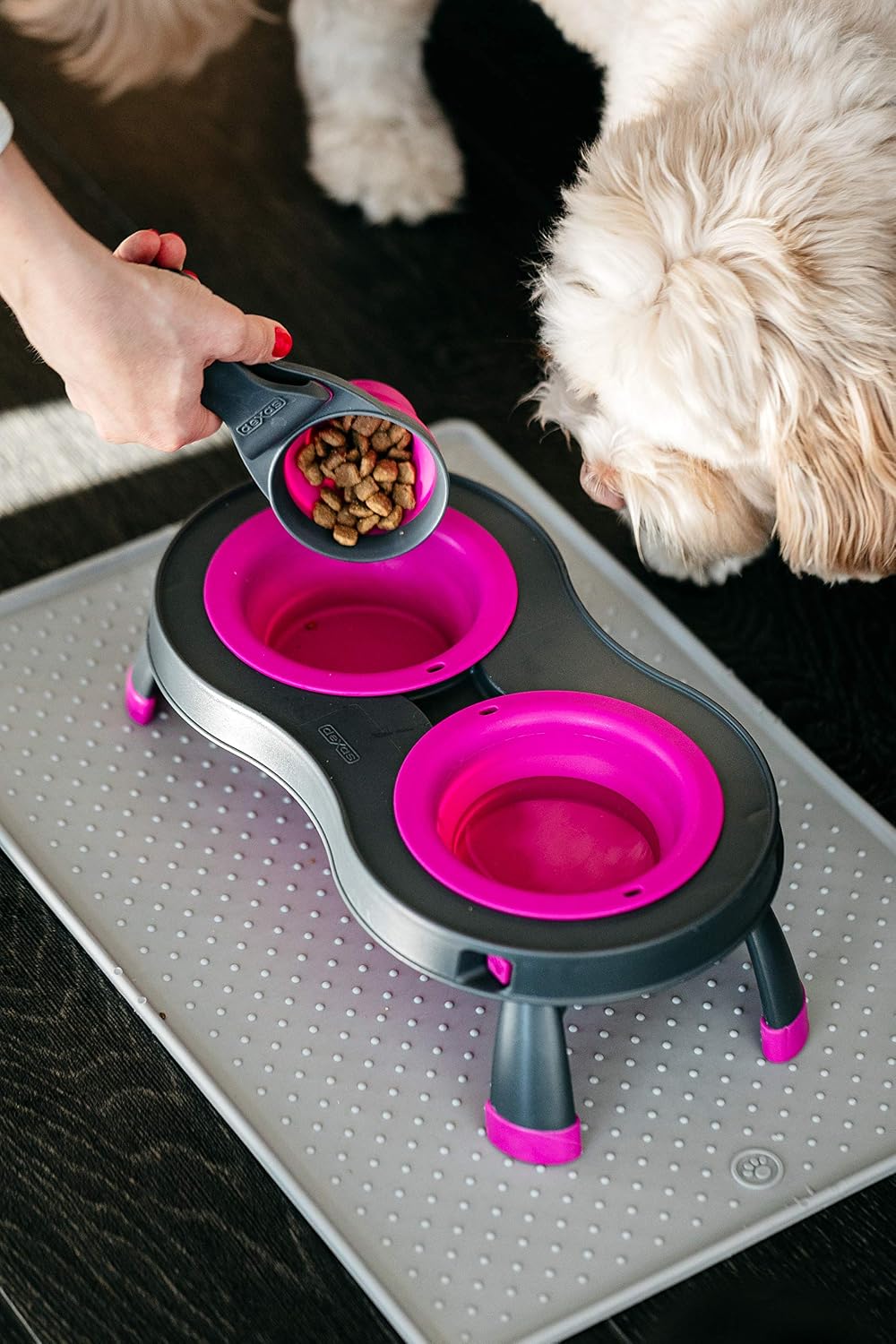 Popware for Pets Collapsible Klip Scoop, 3-in-1 Pet Food Scoop, Measuring Cup and Bag Clip, 1/2 Cup Capacity, Pink