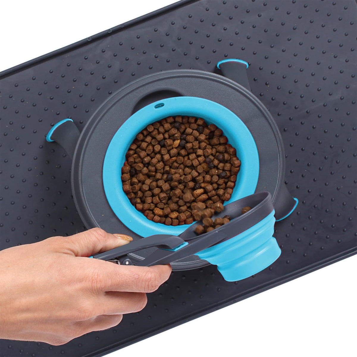 Popware for Pets Collapsible Klip Scoop, 3-in-1 Pet Food Scoop, Measuring Cup and Bag Clip, 1/2 Cup Capacity, Pink
