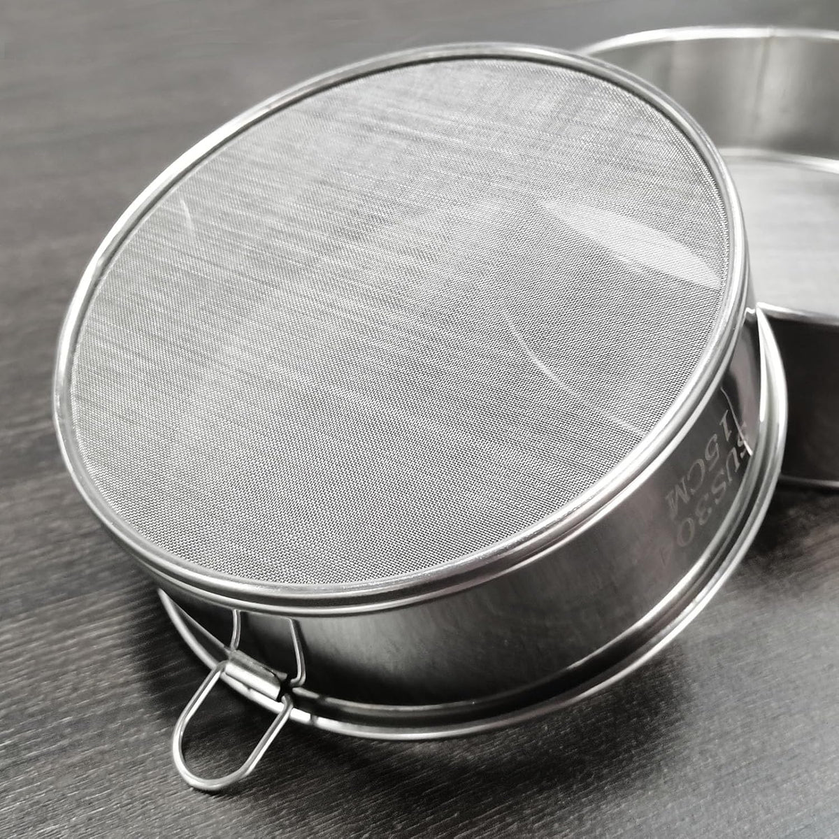 Flour Sifter for Baking 2 Pack, Round Flour Sifter Stainless Steel 6 Inch 60 Mesh and 8 Inch 40 Mesh Sieve Fine Meshs Flours Sieve Set for Baking Cake Bread Pastries