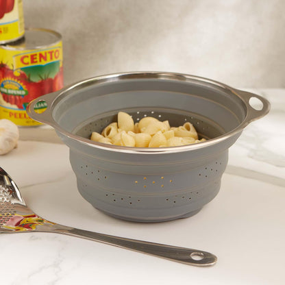 Collapsible Silicone & Stainless Steel Colander, Multipurpose Kitchen Steamer Strainer, Heat Safe Up to 445°F (230°C) Collapses Flat for Compact Storage, 9.5-Inches Diameter
