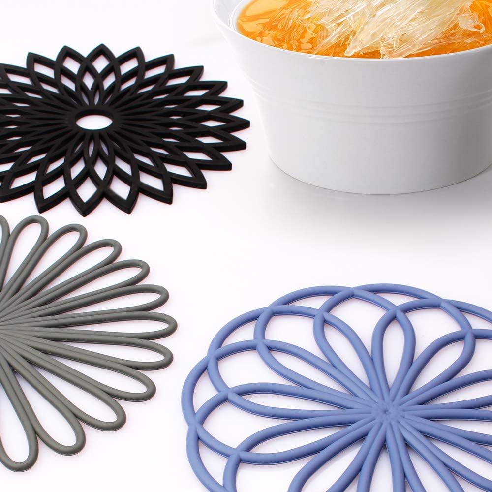 Silicone Trivet Mat - Kitchen Hot Pads for Pots & Dish - Insulated Teapot Trivet - Flexible, Durable, Non-Slip Large Coasters 3 Set Black